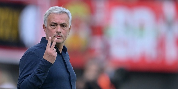 Mourinho e la frase furiosa a Palladino dopo Roma-Monza