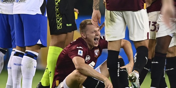 Torino, infortunio Schuurs grave: l'esito degli esami