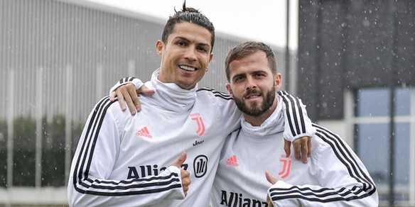 Pjanic su Messi e Ronaldo: "Ecco con chi mi sono divertito di più"