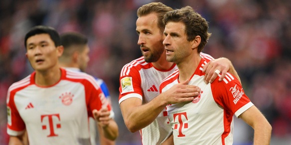 Bundesliga, ottovolante Bayern: tripletta per Kane e gol da centrocampo. Bonucci, crisi nera