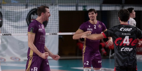 Siena supera Pineto in tre set