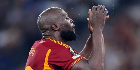 Lukaku fa 600, i tifosi della Roma lo caricano prima dell'Inter