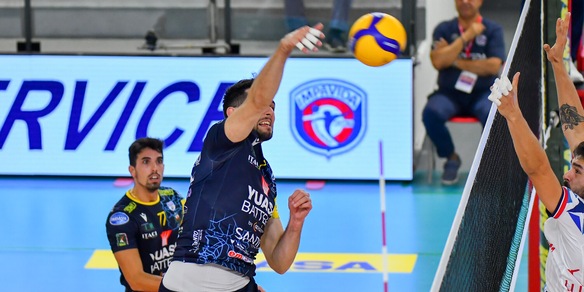 Grottazzolina vola al comando