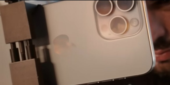 Halloween, attenzione a queste truffe online: sull’IPhone 15 la più diffusa