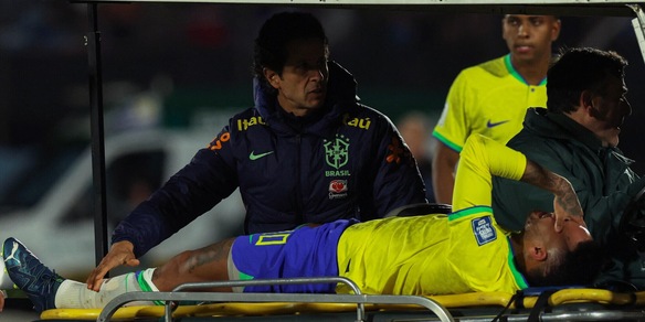 Neymar, operazione al crociato: ecco quanto starà fuori