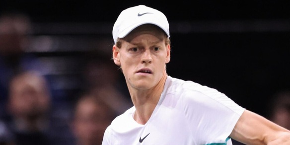 Sinner non ce la fa: arriva il ritiro a Parigi-Bercy