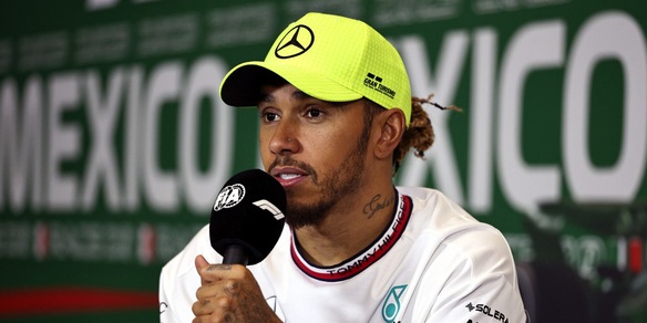 Hamilton e Leonardo Di Caprio insieme per i burger vegani: cosa succederà a Milano