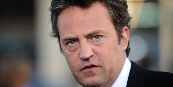 Com'è morto Matthew Perry: cause e risultati dell'autopsia su droga e alcol