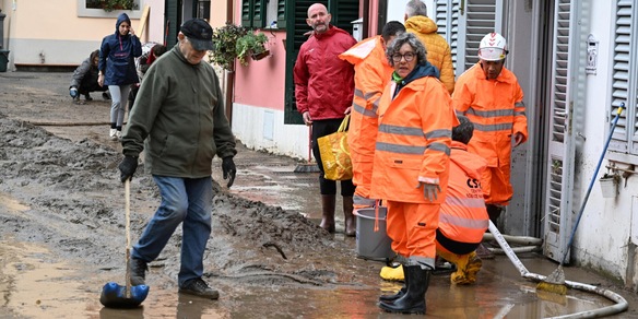Alluvione Toscana, tifosi della Fiorentina in aiuto: "Per la nostra gente"