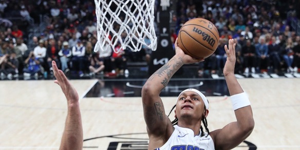 Nba, i San Antonio Spurs vincono a Phoenix grazie a un super Wembanyama