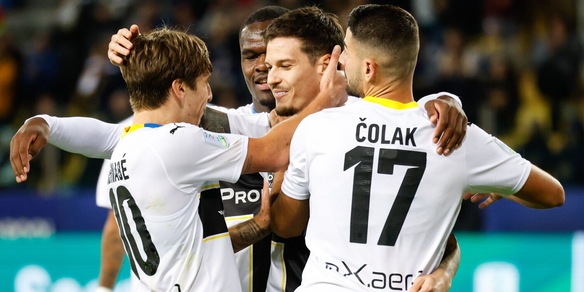 Serie B, Parma inarrestabile: 2-0 al Sudtirol. Vince la Cremonese