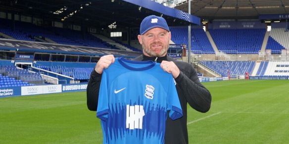 Rooney, rivelazioni shock sui problemi con l’alcol: “Bevevo fino a svenire”