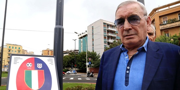 "A cent’annus”. Gli auguri del Cagliari per i 79 anni di Gigi Riva