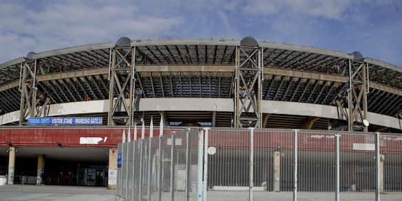 Napoli-Union, scontri tra tifosi in città: la situazione