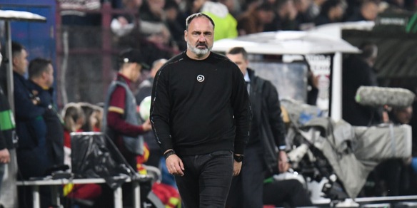 Il tecnico dello Slavia esalta un gesto di Mourinho: "Tiferò Roma nel derby"