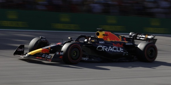 GP Las Vegas: Verstappen penalizzato dopo contatto con Leclerc