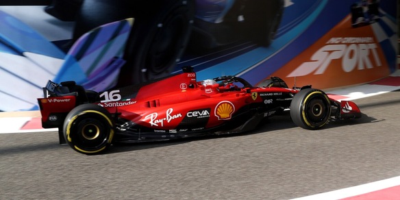F1, Russell comanda le FP3 di Abu Dhabi. Ferrari quinta con Leclerc; Sainz ultimo