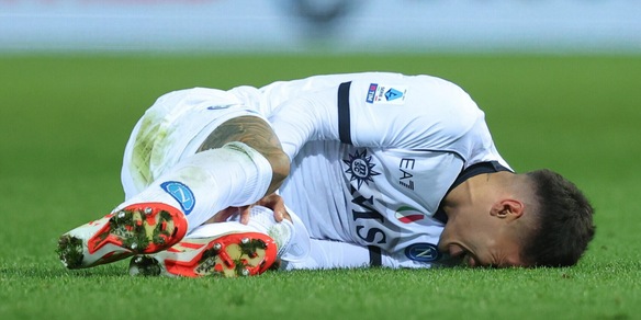 Infortunio Olivera, esami a Roma: cosa temono il Napoli e il suo terzino