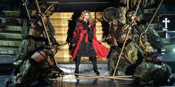 Bufera su Madonna per le due ore di ritardo al concerto: tutti i dettagli