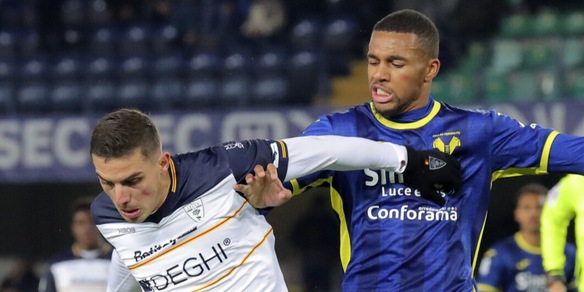 Verona-Lecce 2-2: un punto a testa per Baroni e D’Aversa, show al Bentegodi