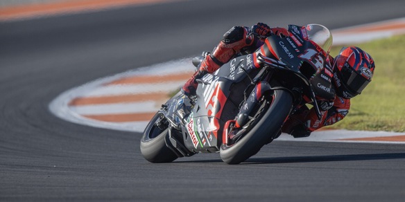 MotoGP, Vinales svetta nei test di Valencia. Bagnaia 11°, bene Marquez