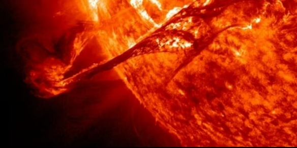 "Tempesta solare sulla Terra", l'avviso della Nasa scatena il terrore. I rischi