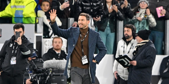 Juve, Lichtsteiner ricorda il primo gol allo Stadium: "Che lancio di Pirlo"