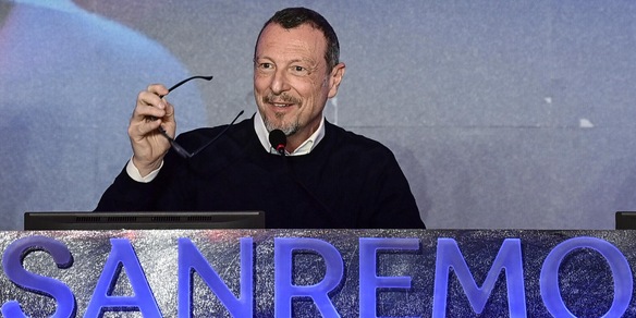 Sanremo, tutti i big in gara: Amadeus annuncia la lista dei cantanti in diretta