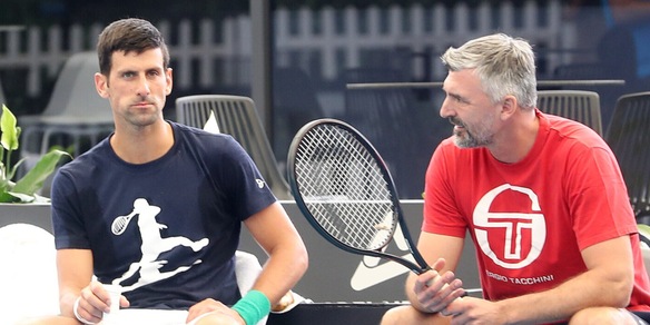 "Djokovic ci ha incatenati con le manette", l'incredibile racconto di Ivanisevic