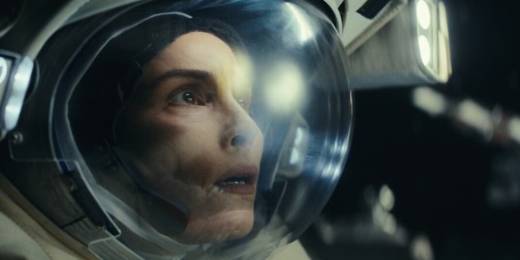 Noomi Rapace nelle prime immagini della serie Constellation