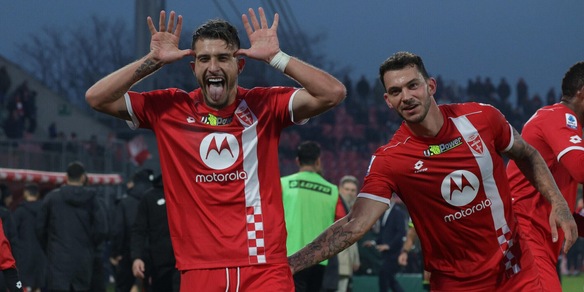 Festa Monza: Dany Mota beffa il Genoa, Palladino aggancia la Lazio