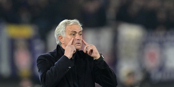 Mourinho in silenzio dopo Roma-Fiorentina: rivivi la diretta del post partita