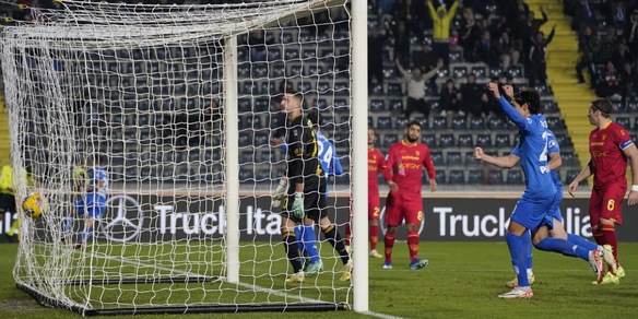Empoli-Lecce, pareggio tra gli errori: prima la papera di Berisha poi l'autogol di Rafia