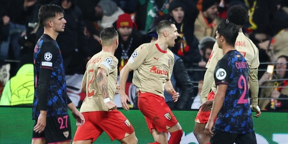 Siviglia, che flop: è fuori dalle coppe. I tifosi della Roma: "Non c'era Taylor..."