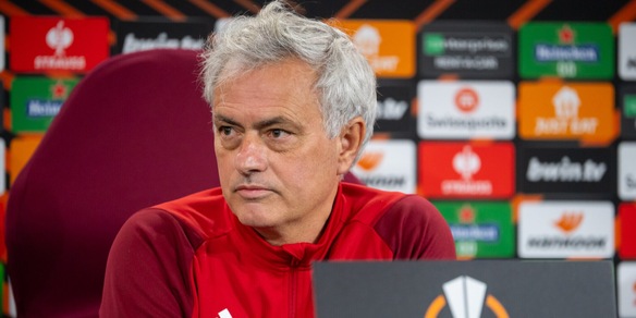 Mourinho cita Dino Viola: perché i tifosi della Roma sono impazziti per lui