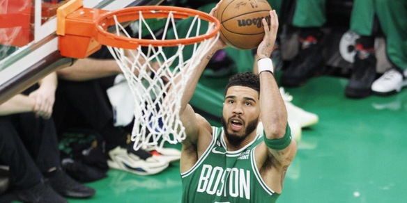 Nba, Boston batte Orlando. San Antonio torna alla vittoria contro i Lakers