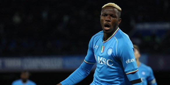 Napoli-Cagliari 2-1, Osimhen e Kvara firmano la vittoria: rivivi la diretta