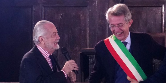 Stadio Maradona, c'è l'apertura del sindaco a De Laurentiis: l'annuncio