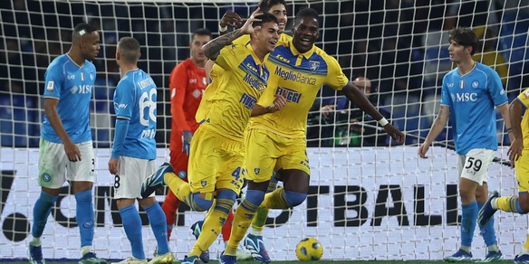 Napoli-Frosinone 0-4: tabellino, statistiche e marcatori