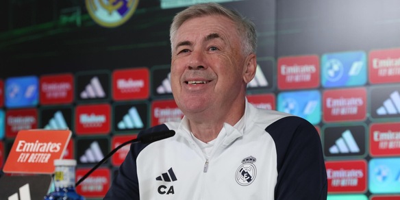 Real Madrid, gli auguri di Ancelotti agli arbitri con una battuta velenosa