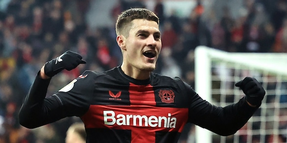 Bundesliga, super Schick trascina il Leverkusen: tripletta al Bochum