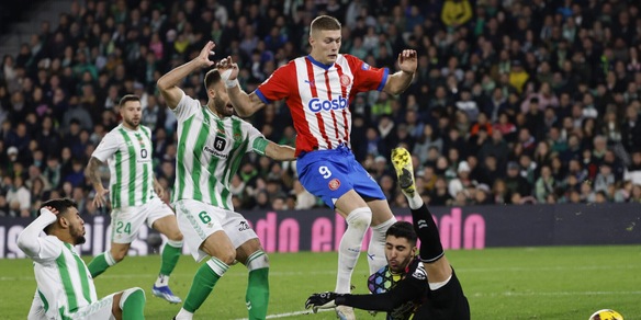 Liga, il Betis ferma il Girona: Pezzella beffa la capolista nel finale