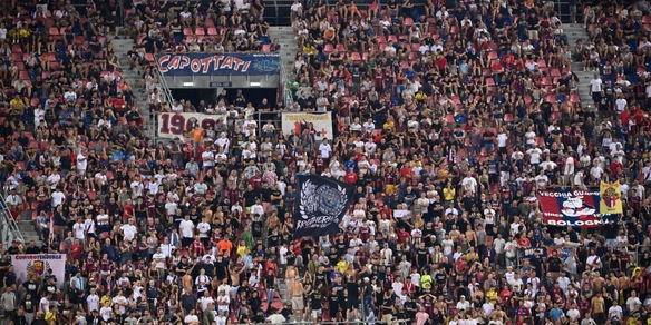 Bologna, fuochi d'artificio dopo San Siro