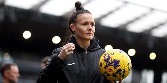 Rebecca Welch prima donna arbitro della Premier League: c'è il debutto