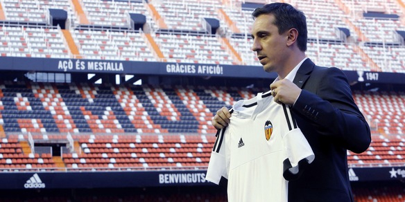 Liga, Valencia: arriva Gary Neville, l'accoglienza al Mestalla