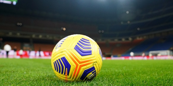 Calcio ed economia: il pallone italiano perde 1 mld l'anno!