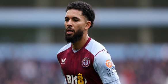 La Juve "annuncia" Douglas Luiz: gli indizi social