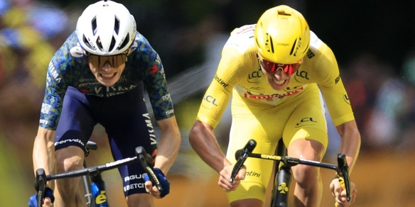 Tour de France, undicesima tappa a Vingegaard. Pogacar maglia gialla