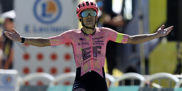 Tour de France, 17ª tappa a Carapaz. Pogacar si conferma maglia gialla