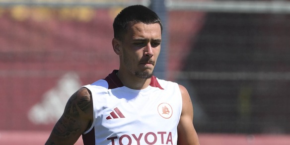 Roma, sei gol al Latina in amichevole. Le Fée si muove bene e segna una rete